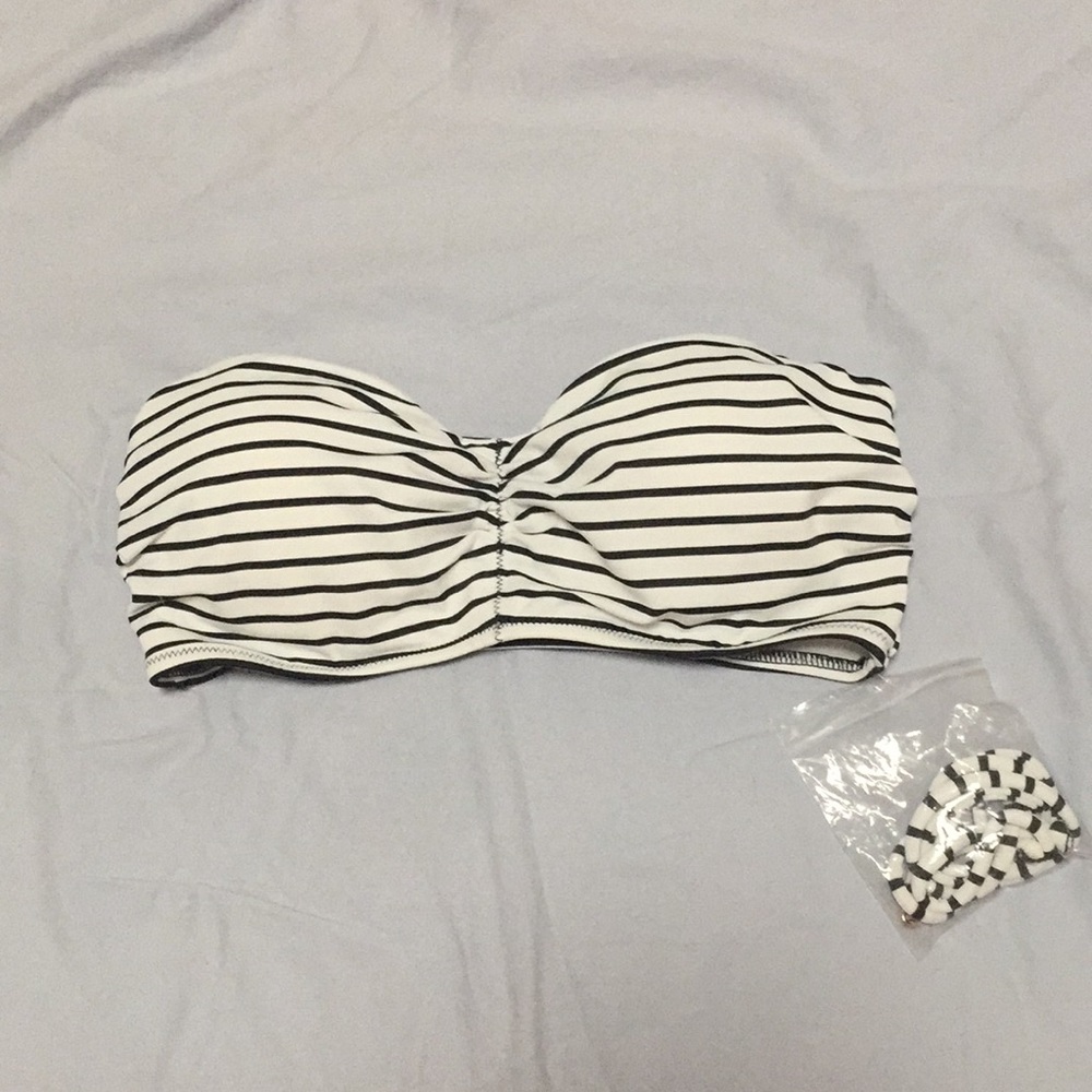 NWT strapless the babe bandeau 32c
